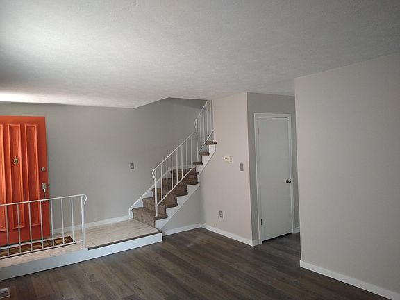 3rd image of 1927 Thornhill Dr