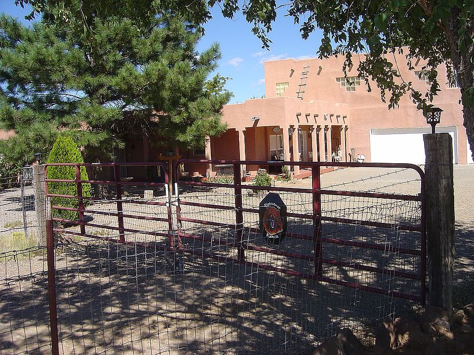 2nd image of 4 Glitter Gulch Way