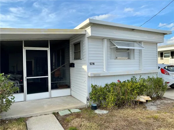 574 Sinclair Cir, Tavares, FL 32778