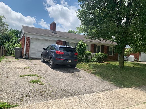 3rd image of 5361 Ruskin Pl W