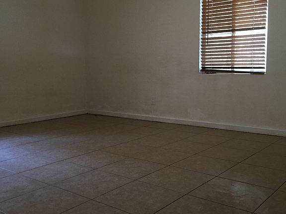 5th image of 3353 N Forgeus Ave