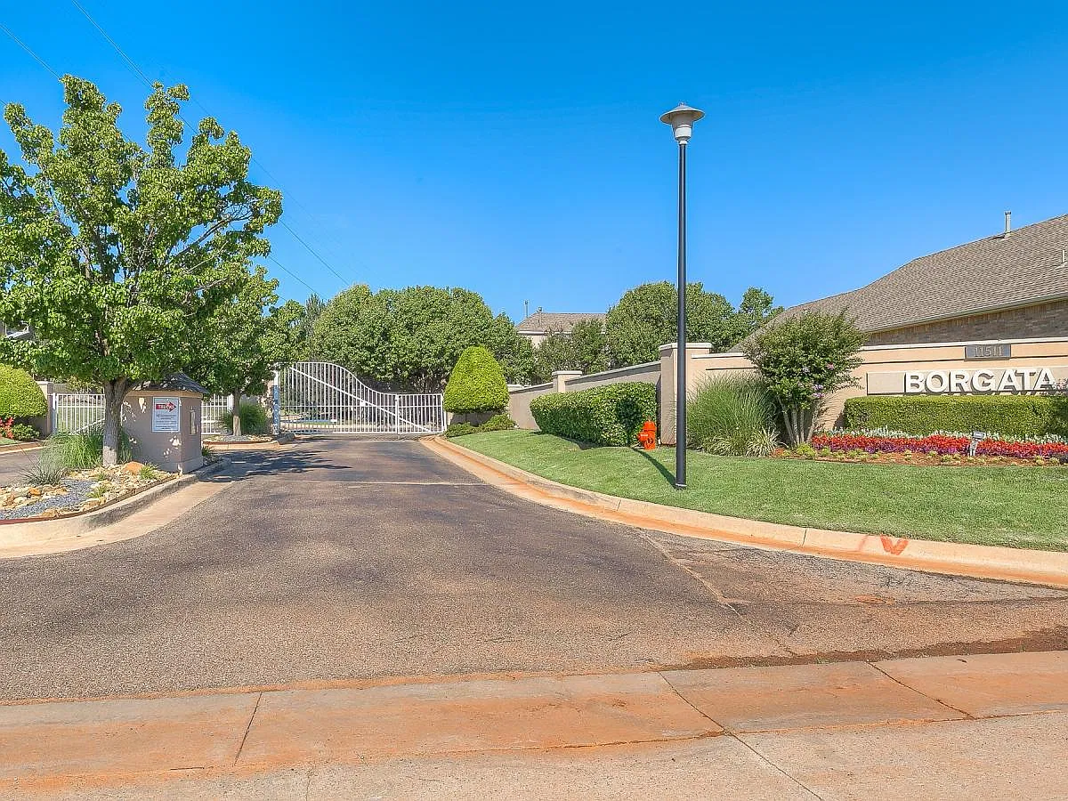 2 bed, 1774 sqft, $1,795 — Photo 3