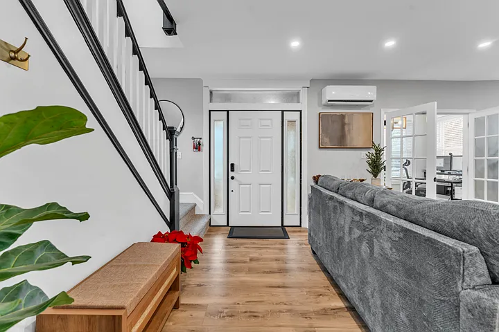 6417 Glenoak Ave — Photo 4