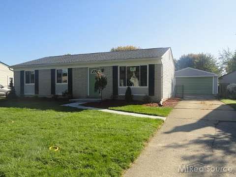 1st image of 50450 Spruce Dr