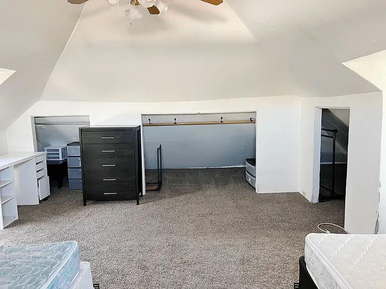 340 N 200 E — Photo 9