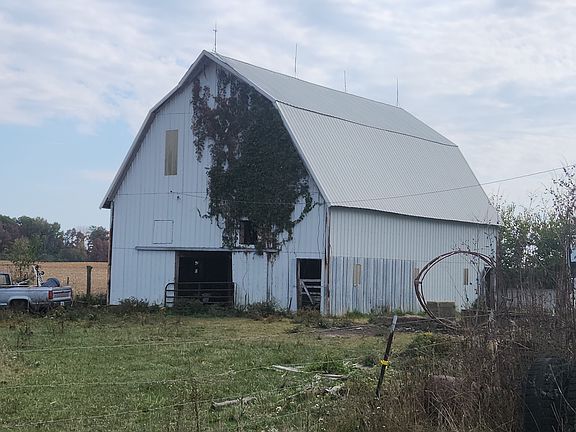 2nd image of 5855 W County Road 500 S