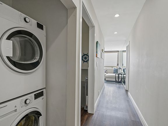3rd image of 11908 Whitewater Ln