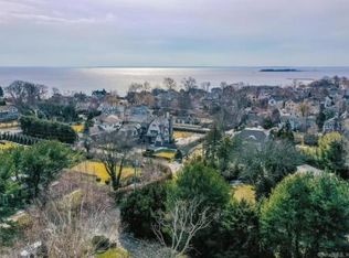 8 Murvon Ct, Westport, CT 06880