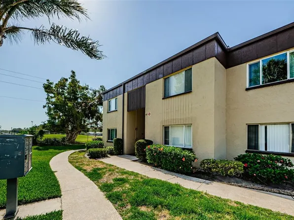 617 N Keene Rd #Q-10, Clearwater, FL 33755