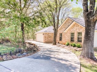 12111 N Ridgeway Dr, Willis, TX 77318