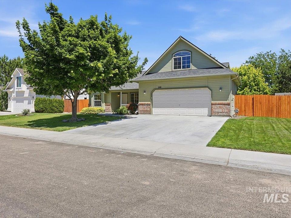 1st image of 208 S Blue Heron Way
