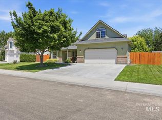 208 S Blue Heron Way, Nampa, ID 83687