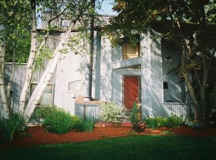 2001 Hexam Rd, Niskayuna, NY 12309