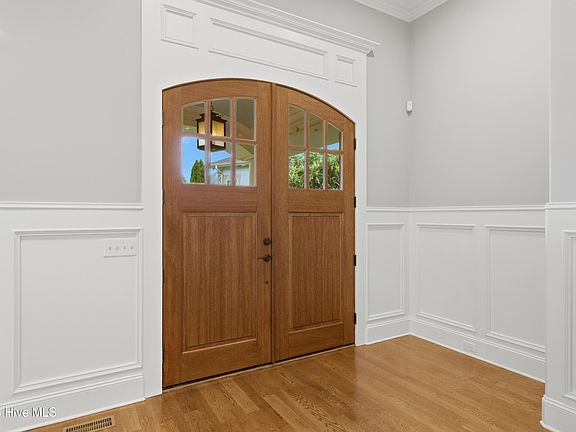 5th image of 3023 Baycrest Drive