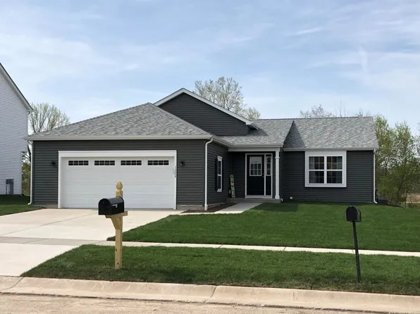 1411 Lilac Ln, Harvard, IL 60033