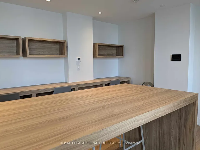 3100 Keele St #909 — Photo 14