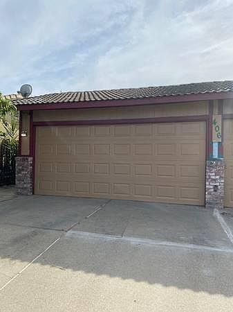 1st image of 406 Jill Cir