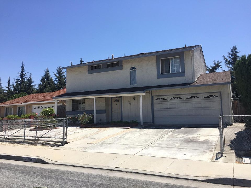 1st image of 2560 Sierra Monte Way