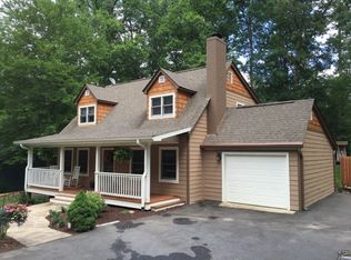 9 Enchanted Ln, Fletcher, NC 28732