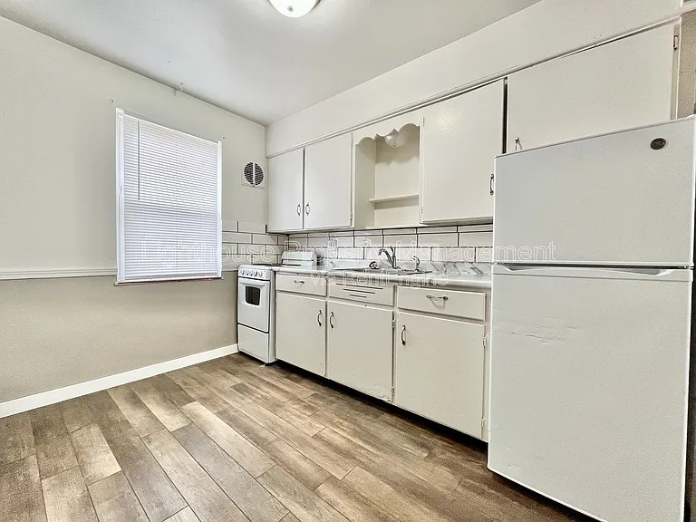 1215 Ottillia St SE #D — Photo 6