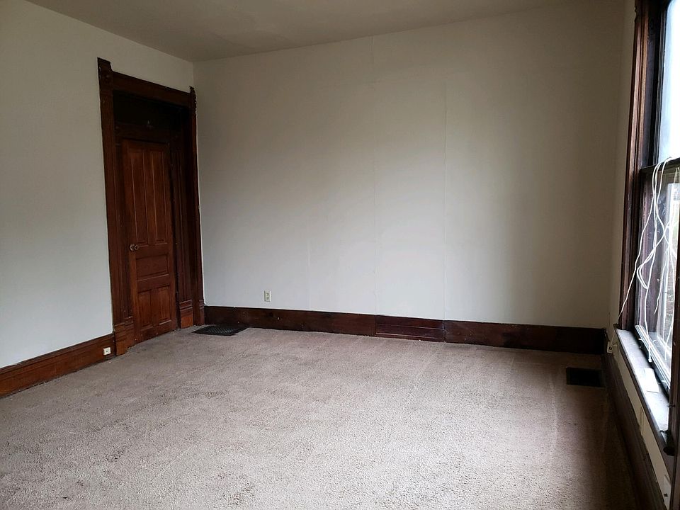 2nd image of 1137 N Walnut St APT 2