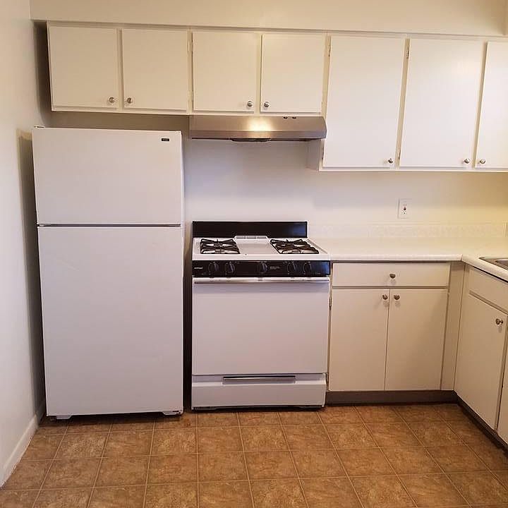 1st image of 872 E Colony N