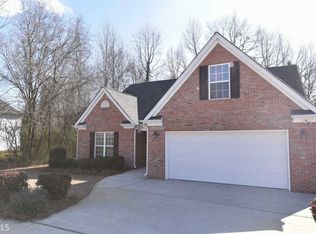 33 Claiborne Trl, Newnan, GA 30263
