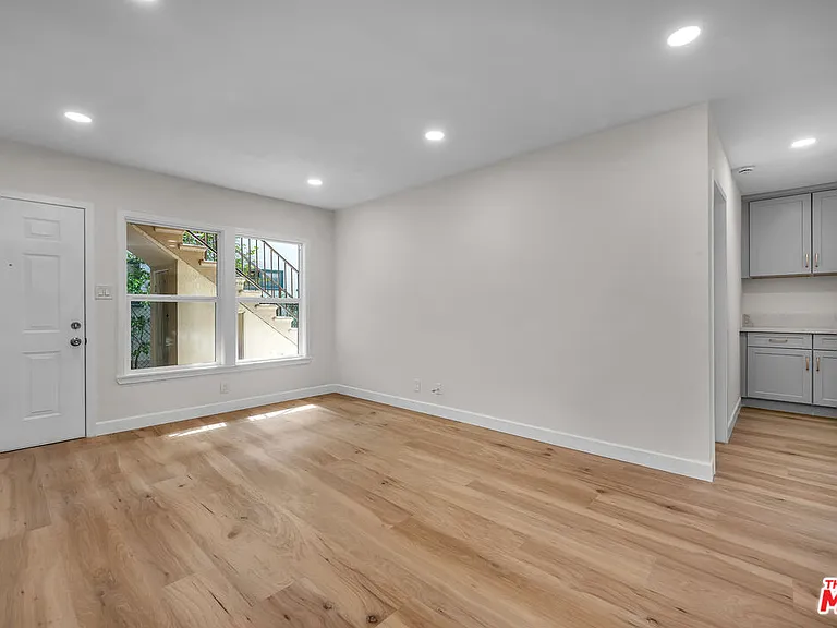 2027 Euclid St #C — Photo 5