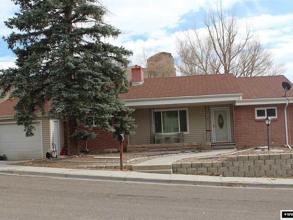 1st image of 432 Hillcrest Way