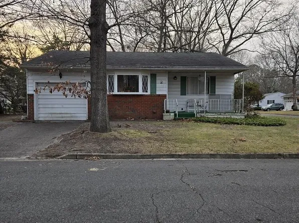 2 California Drive, Whiting, NJ 08759