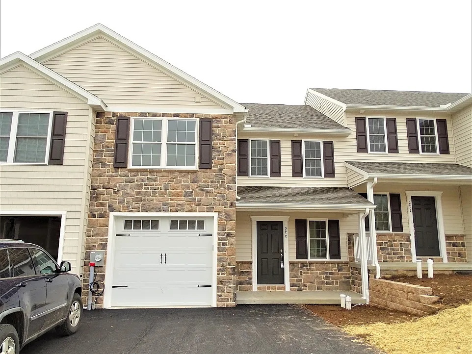 235 Red Fern Dr photo 1