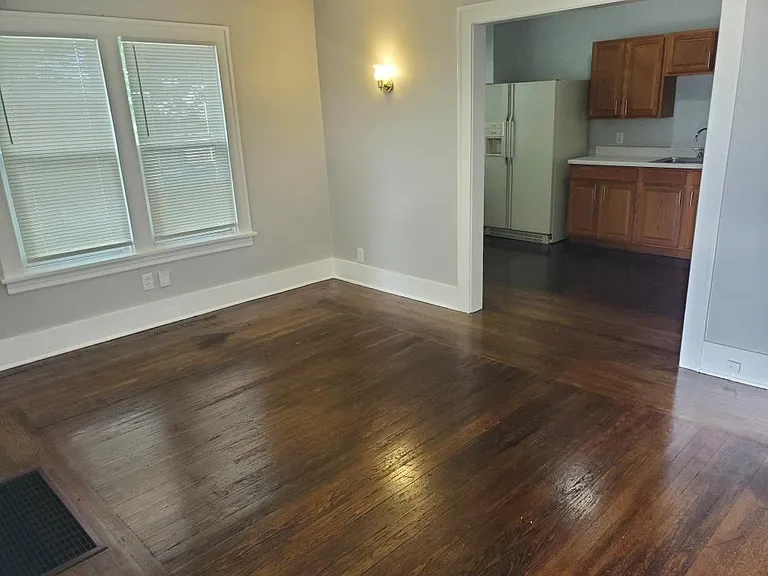 312 Harrison St — Photo 3