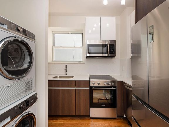 5th image of 66 W 107th St APT 3