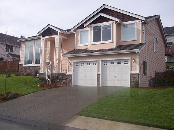 2nd image of 6121 Regatta Pl NE