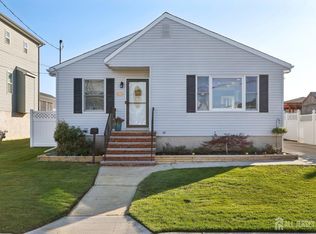 802 Center St, Union Beach, NJ