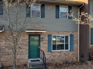 221 Walker Dr, Dunbar, WV