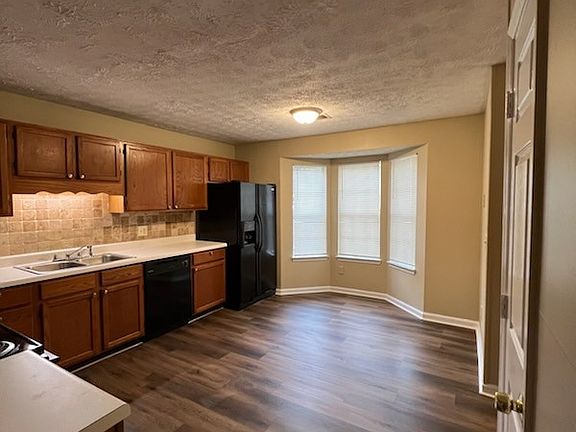 4th image of 6570 Meadow Rue Dr