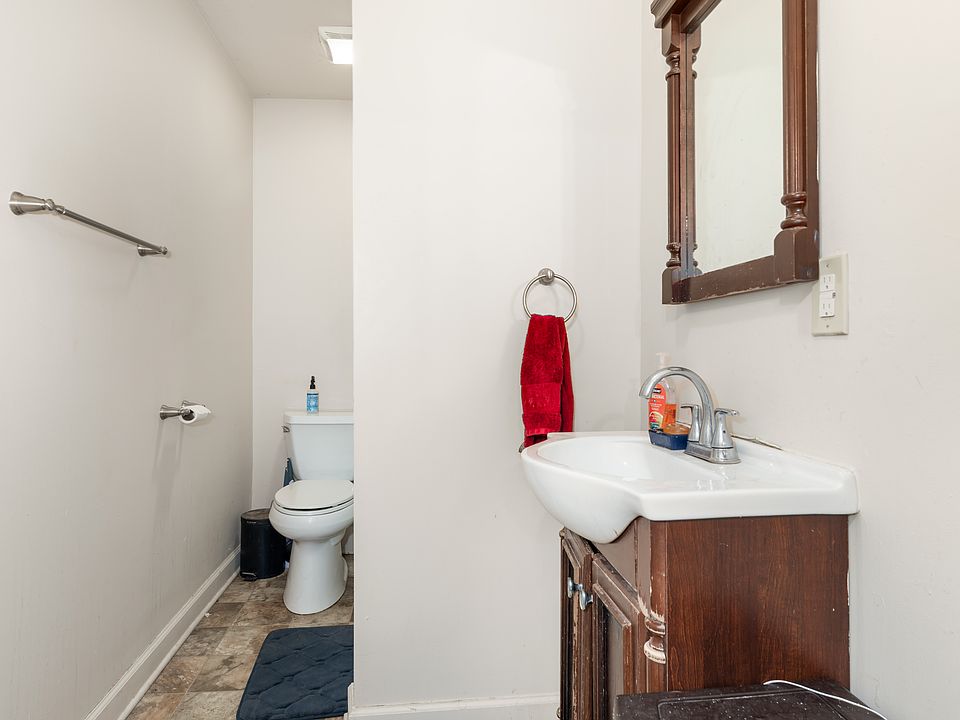 1st image of 51 Nash St
