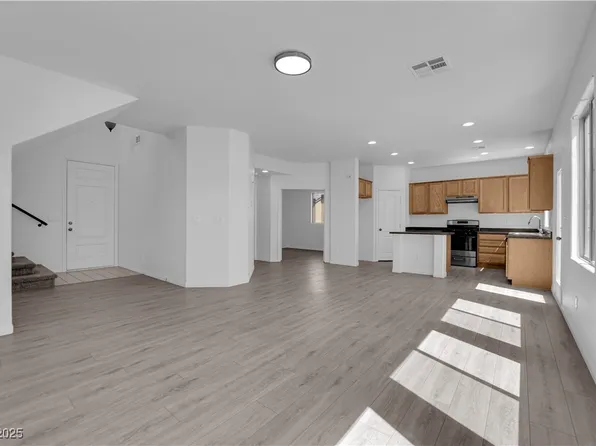 6412 Point Break St, North Las Vegas, NV 89084
