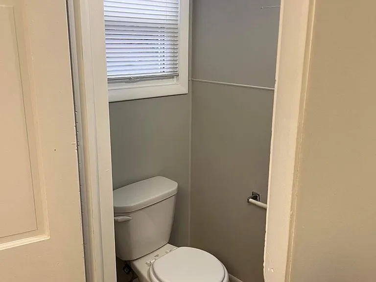 235 E Washington St #235 — Photo 5