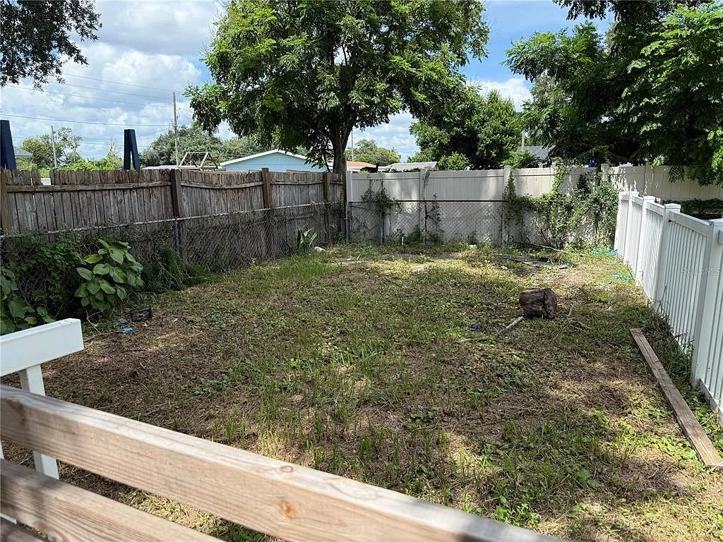 3 bed, 2.0 bath, 1077 sqft, $1,500 — Photo 3