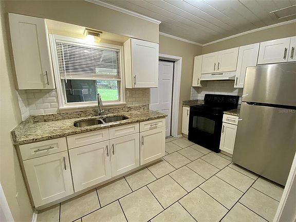 4th image of 38313 Tucker Rd