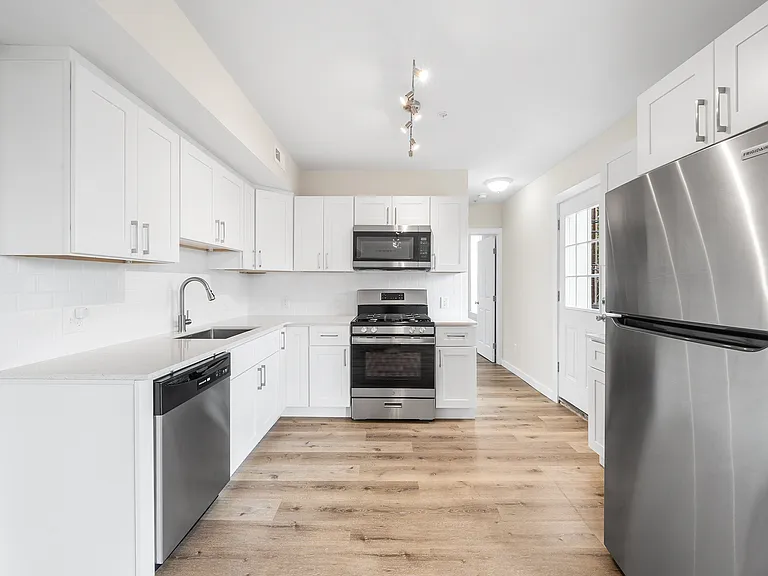 4900 Kingsessing Ave #2 — Photo 5