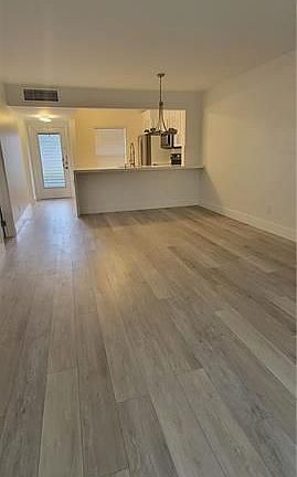 5th image of 6091 NW 61st Ave APT 106