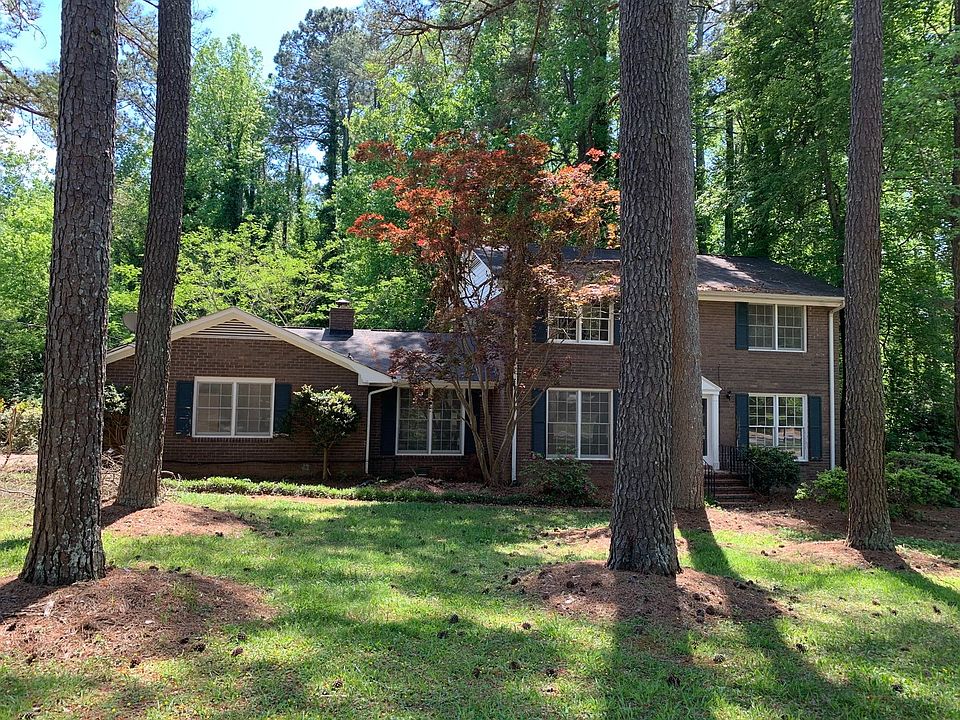 1st image of 200 Rollingwood Dr