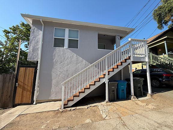 2nd image of 723 1/2 Florida St #1/2