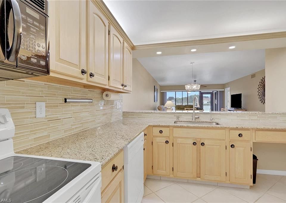 1st image of 4330 Chantelle DR #F105