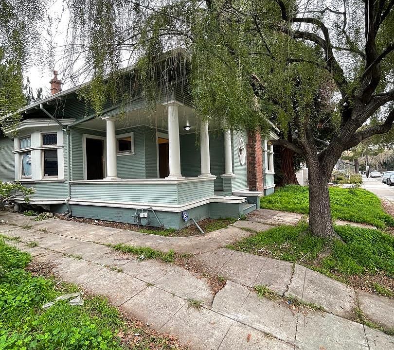 1st image of 96 Fox Ave