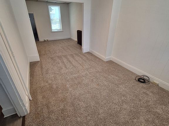 5th image of 207 S Beaver St