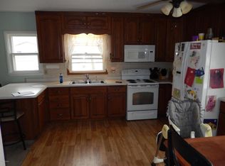 933 Grand St SE, Chatfield, MN 55923